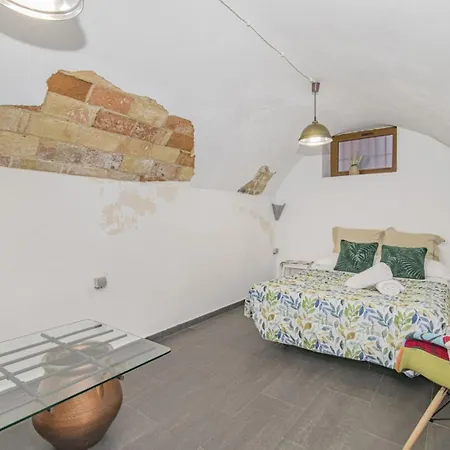 La Cueva De H Y M Homestay Granada